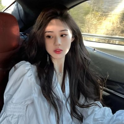 顶流女星被曝隐婚生子，凌晨机场画面流出